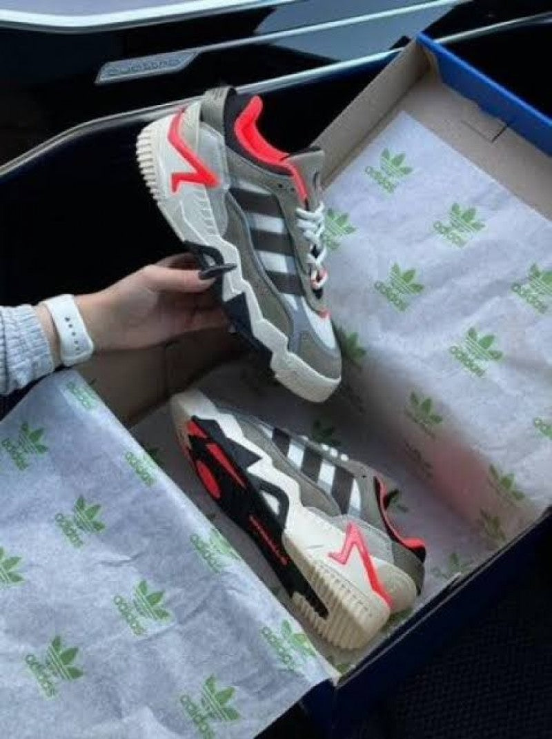 Adidas niteball ii sneakers in a khaki and black colorway Secondary image