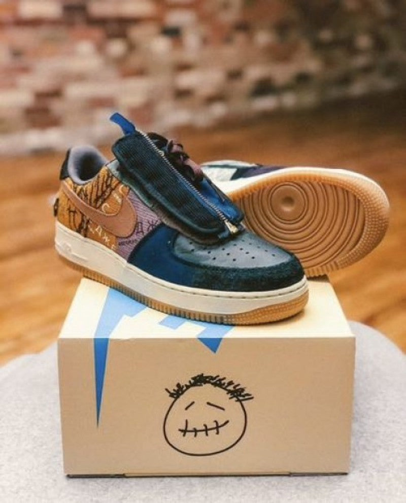 Nik e Airforce 1 X Travis Scott Cac Secondary image