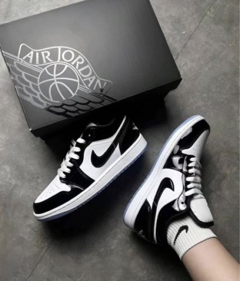 Nik e Air Jordan 1 Low SE Concord F Secondary image