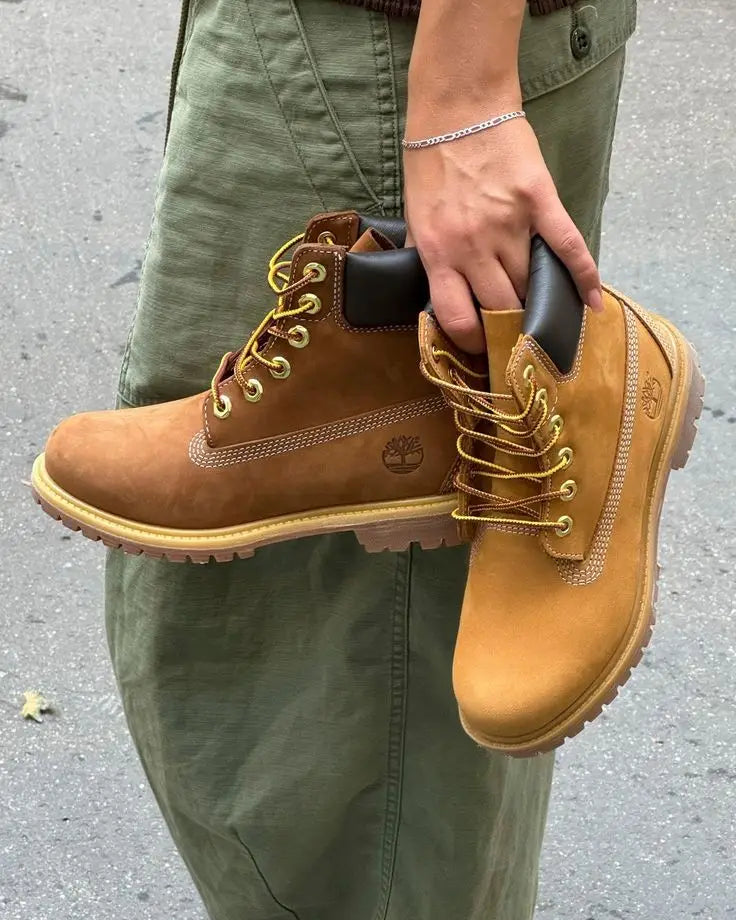 Timberland_Classic Leather Boots Tan Secondary image