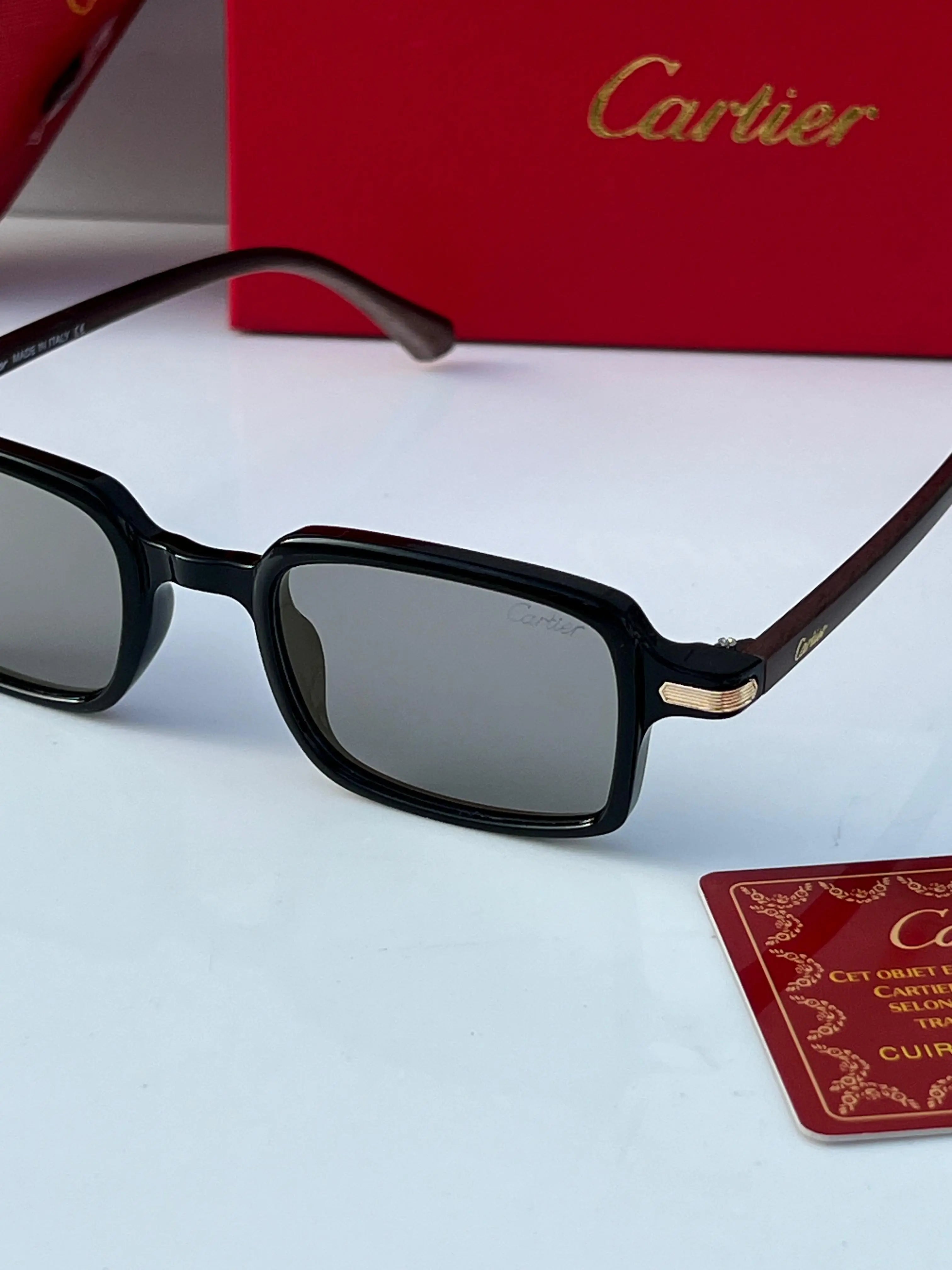 Cartier_6631_black_grey Secondary image