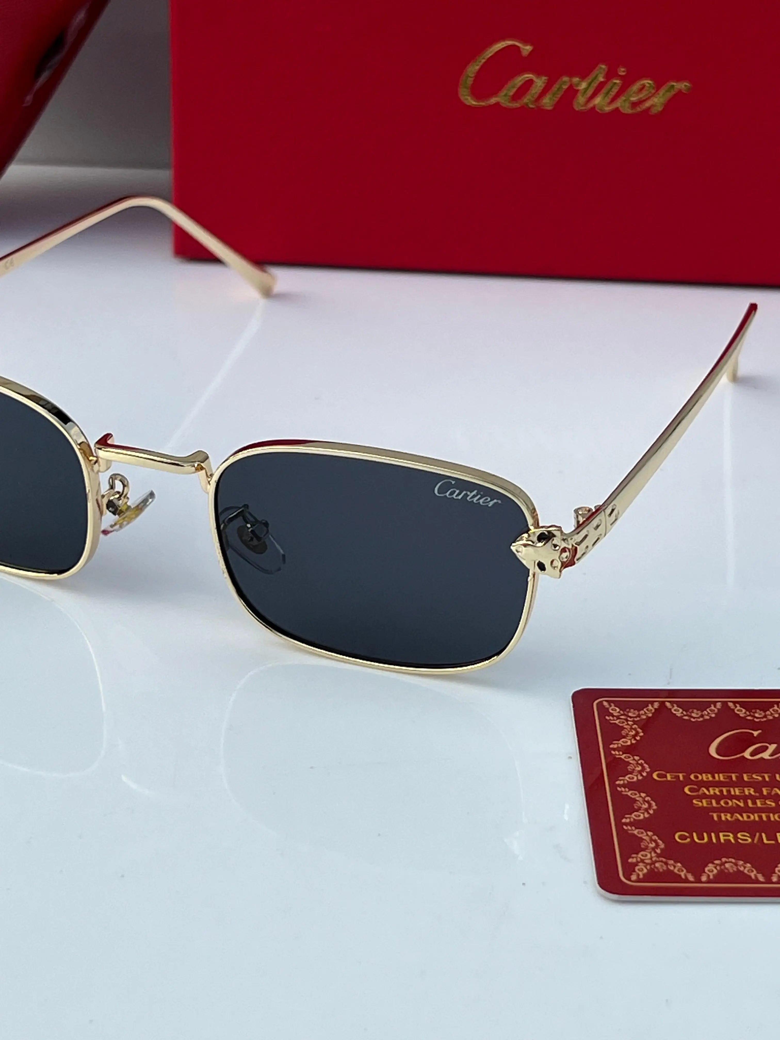 Cartier_6128_gold_black Secondary image