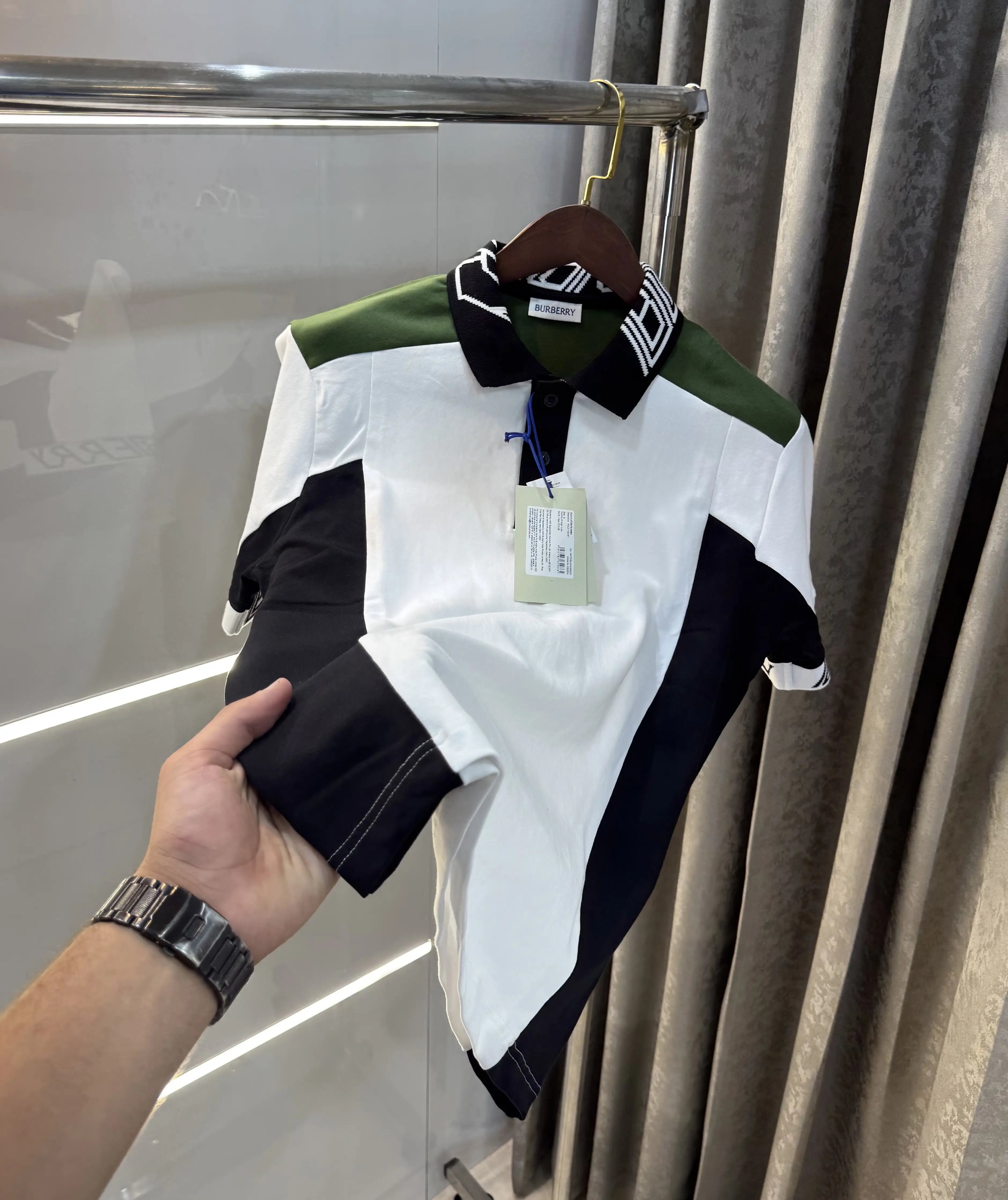 Burberr y White Embroidery Logo  Premium Classic Polo T-Shirt Main image
