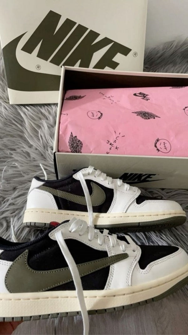 Nikee Air Jordan Retro 1 Low X Trav