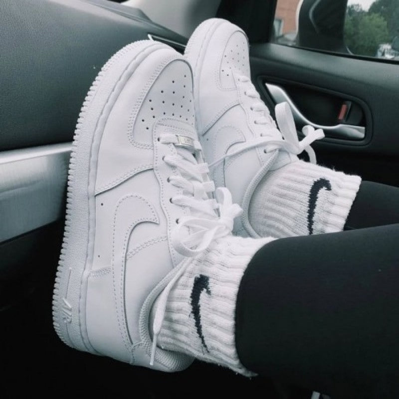 Nikee Airforce 1 Low MILKY WHITE LEATHER QUALITY WITH ALL ACCESSORIES AND KIT Secondary image