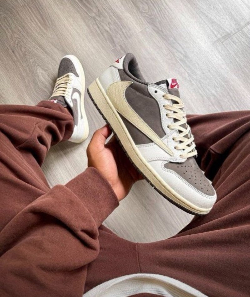 Nikee Air Jordan Retro Low REVERSE Secondary image