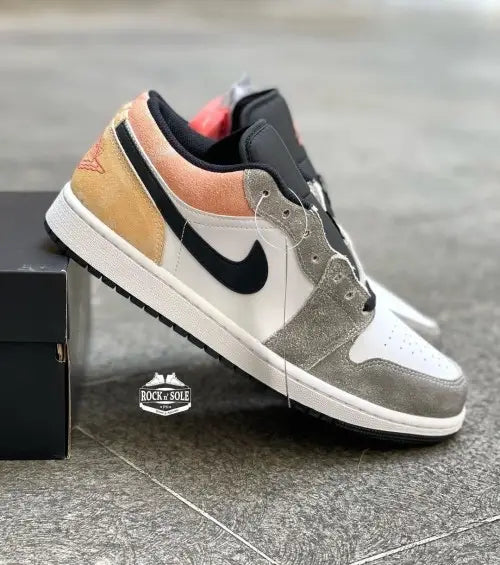 Nik_e Air Jordan 1 Low Flight Club
