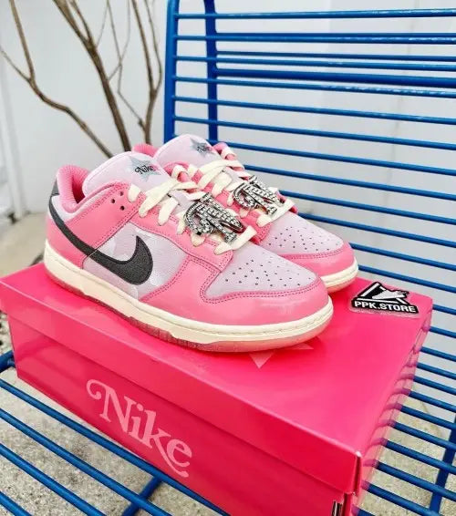 Nik_e Dunk Low LX Barbie women Main image