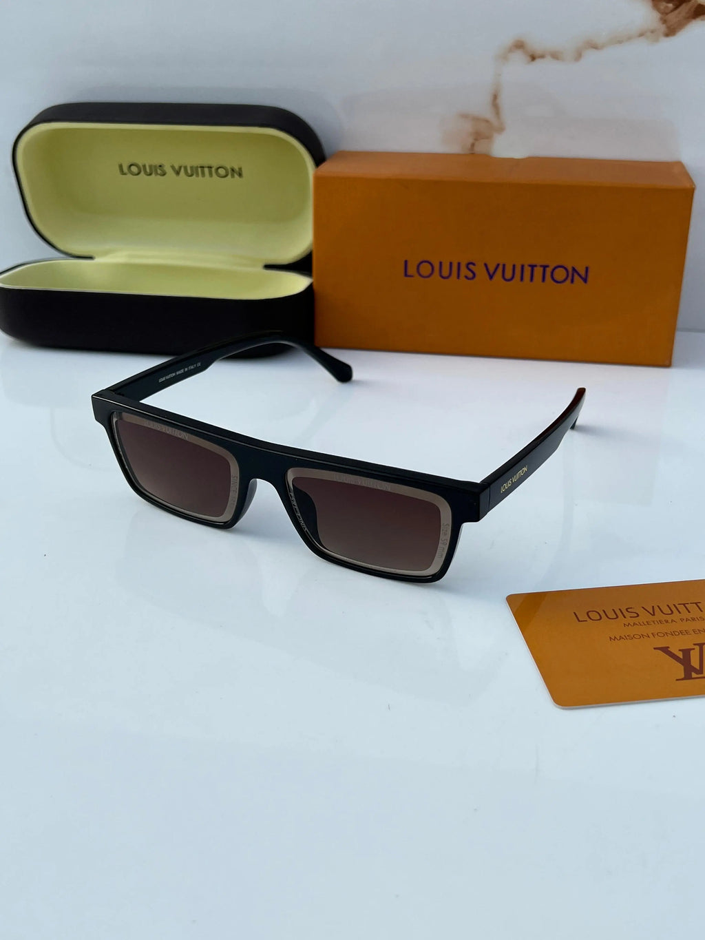 Louis_vuitton_6002_black_brown
