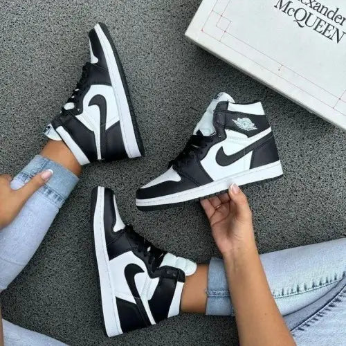 Nik_e Jordan Retro 1 High Panda Women