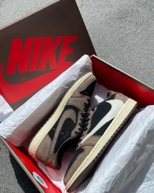 Travis scott x Air Jordan 1 Low OG DARK MOCHA Suede Quality Surplus Semi UA Secondary image