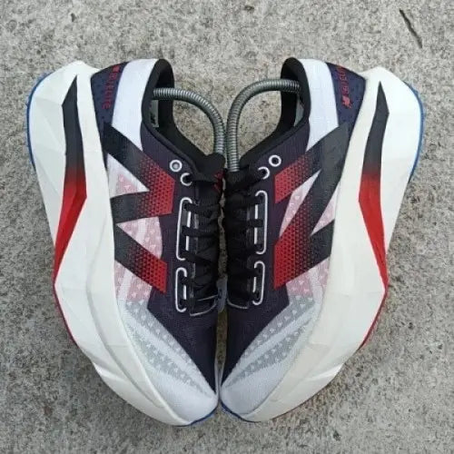 New Balance sc elite white black red