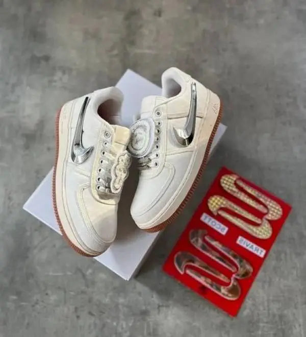 Nik_e Air Force 1 Low X Travis Scott Sail With Accessories