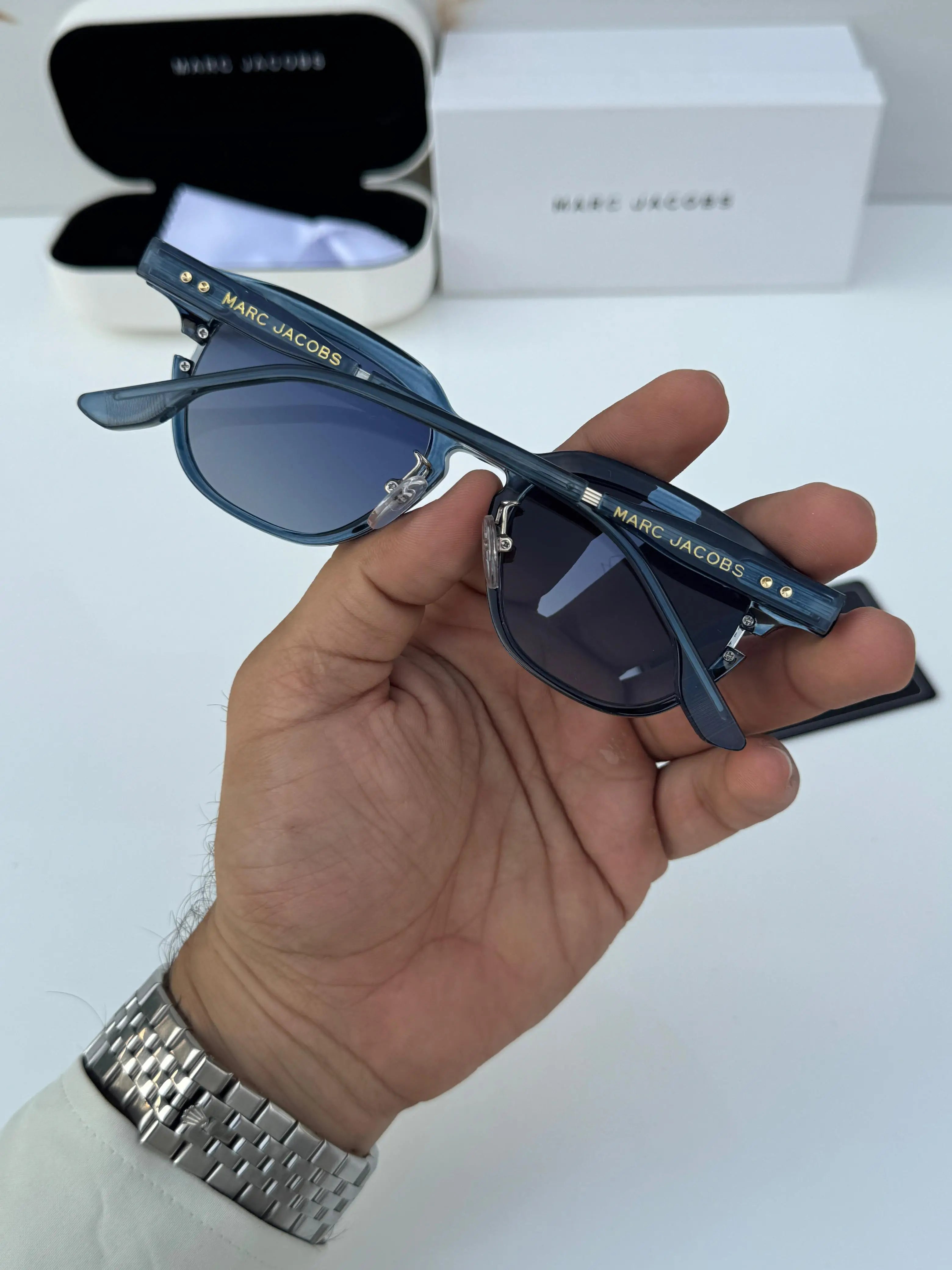 Marc_jacobs_1131_blue_black