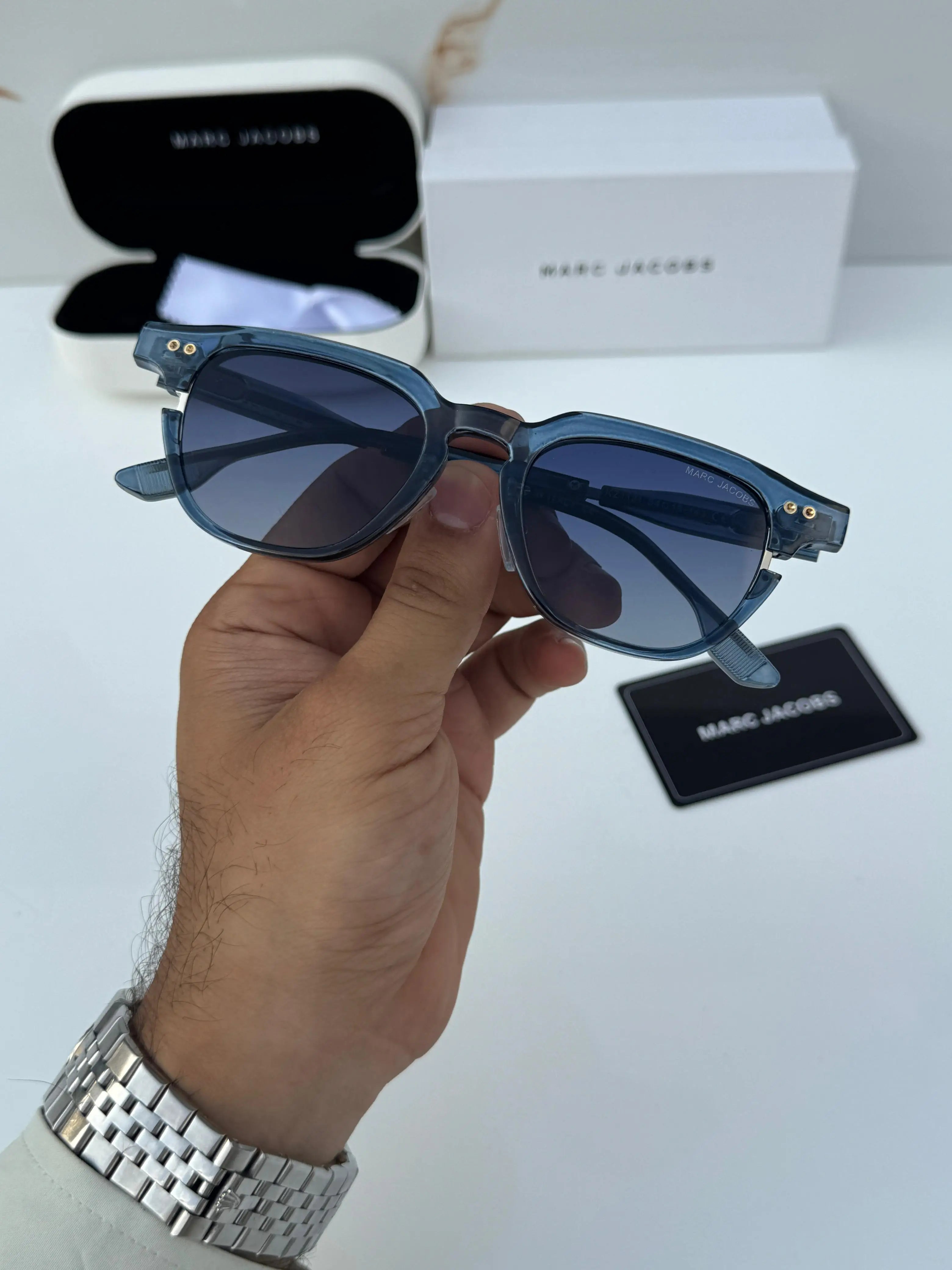 Marc_jacobs_1131_blue_black