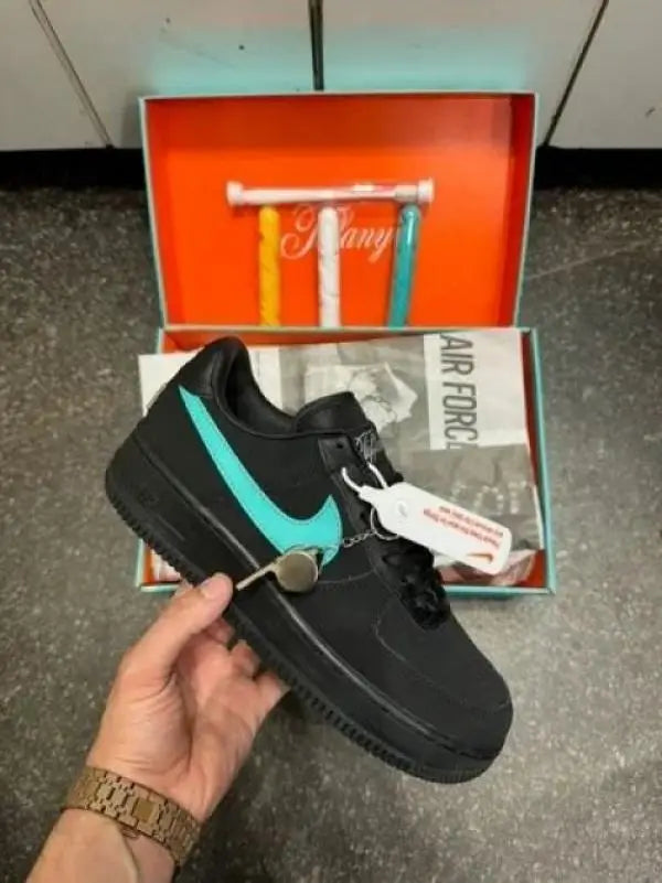 Nik_e Airforce 1 Low SP Tiffany Co Semi UA
