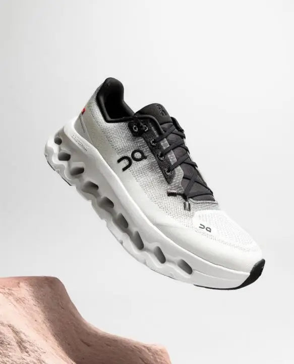 ON CLOUD TILT 2.0 BLACK IVORY