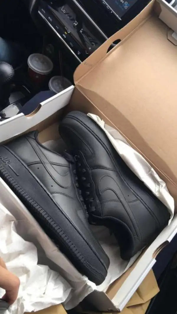 Nik_e Airforce 1 Short Leather Black Women With Bustbag Bill Fixx