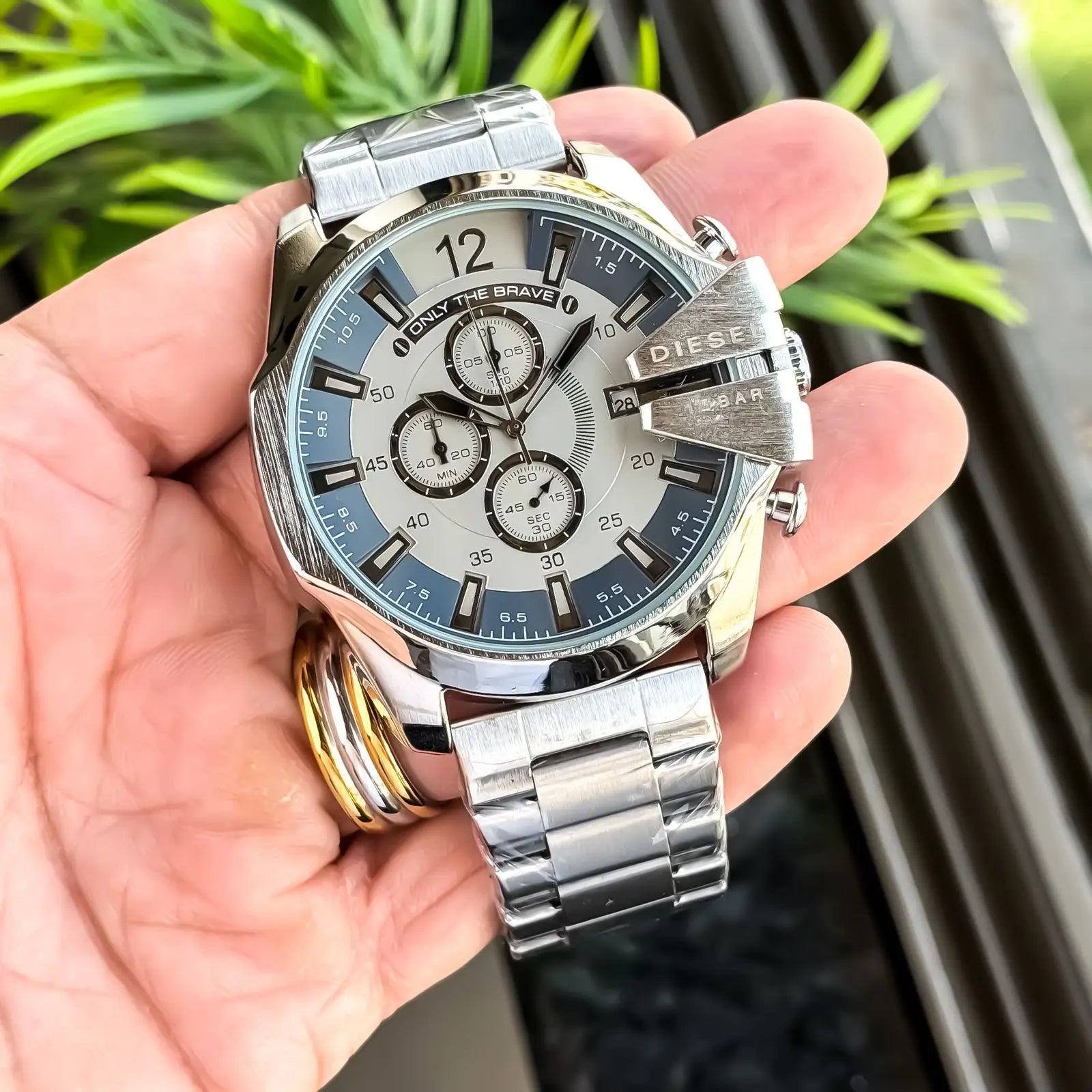 DIESEL_SILVER_GRAY Main image