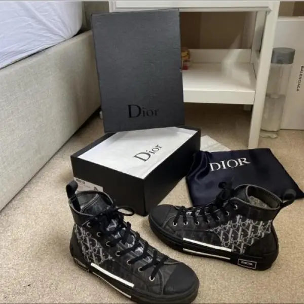 Dio_r b23 high top oblique black with accessories