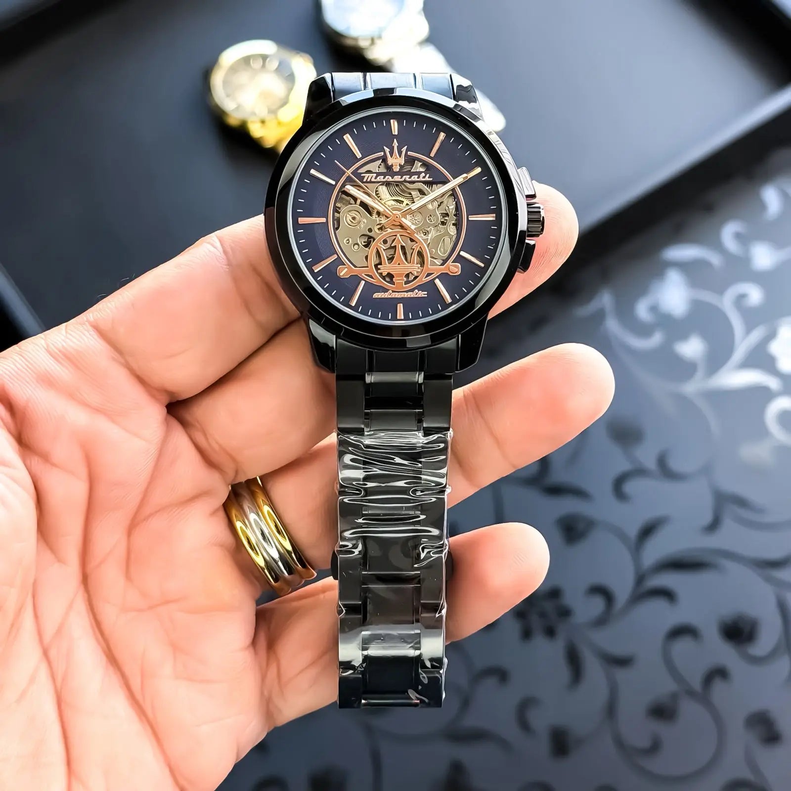 MASERATI_BLACK_BLUE