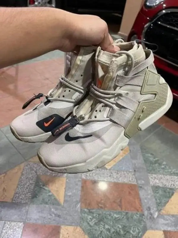 Nik_e Air Huarache Gripp Desert Sand Secondary image
