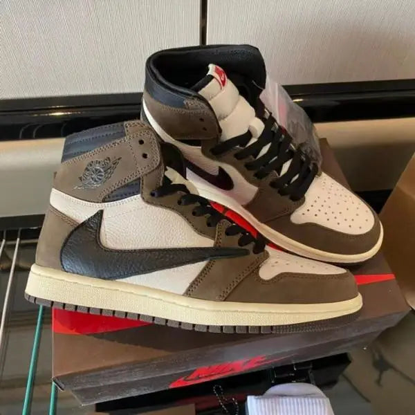 Nik_e Jordan Retro 1 High OG Travis Scott Mocha Semi UA Main image
