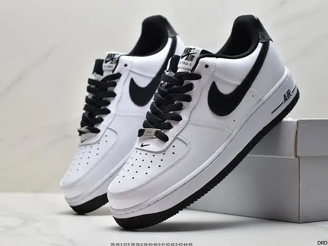 Nike Airforce 1 06 Grade School White Black Main image