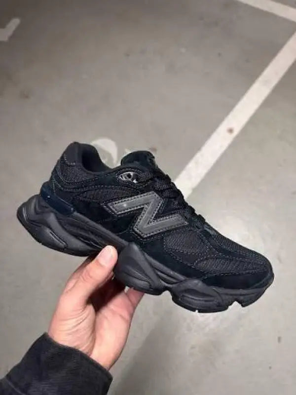 New balance 9060 Triple Black Semi Ua