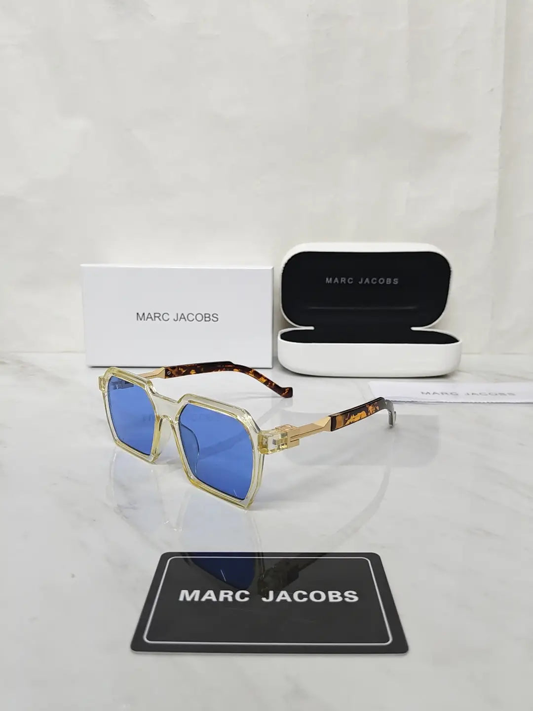 Marc Jacobs Tiger blue Secondary image