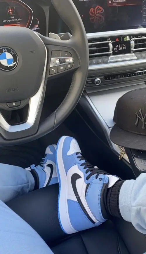 Nike Air Jordan Retro 1 UNIVERSITY BLUE LEATHER SHINE (SEMI UA)