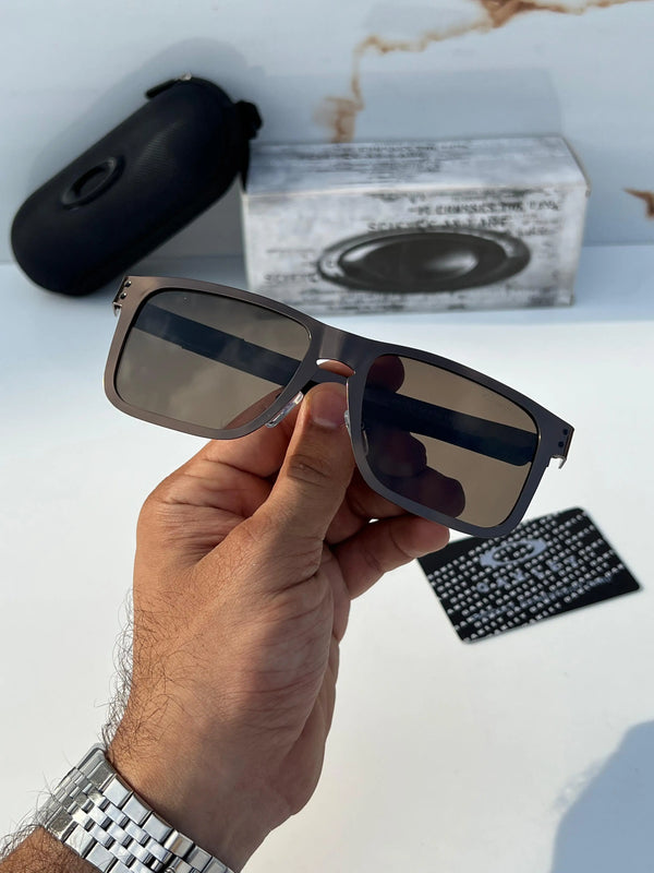 Oakley_1701_brown