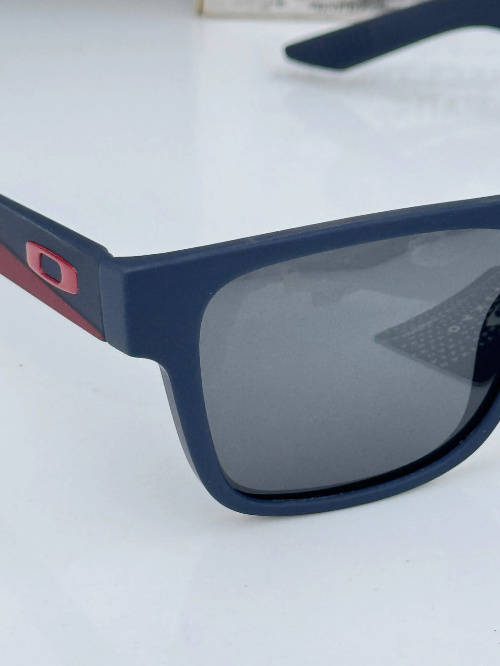 Oakley_2262_blue