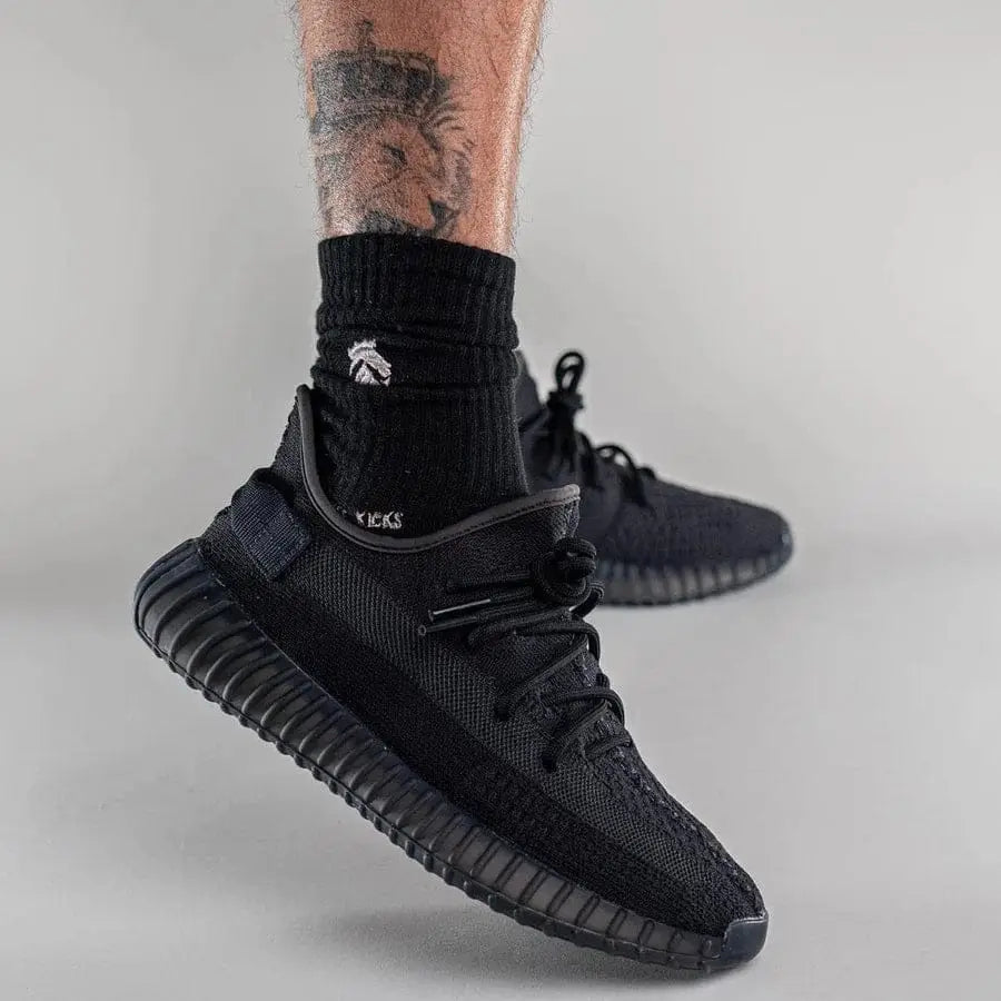 Adidas Yeezy 350 V2 CORE ONYX (SEMI UA) With OG ACCESSORIES Secondary image