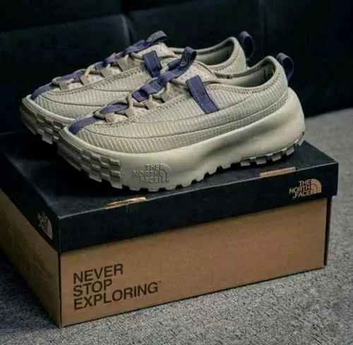 The North Facee Never Stop Lace Beige Purple Main image