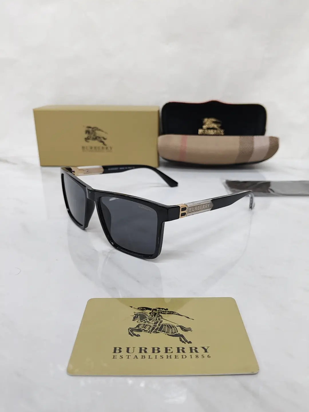 BURBERRY 8233 BLACK GOLD Main image