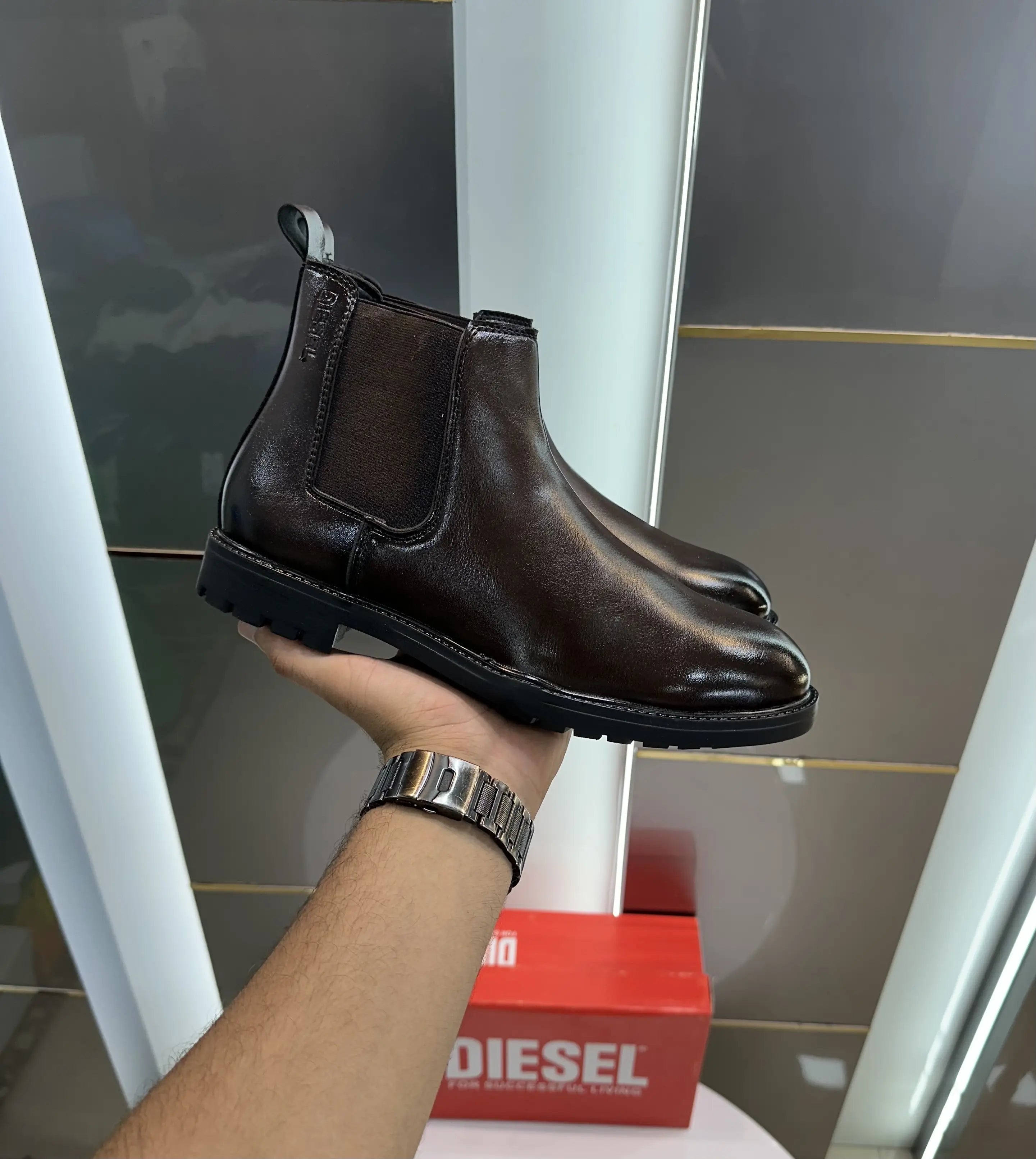 Diesel_Chelsea Round Toe High Ankle Boots