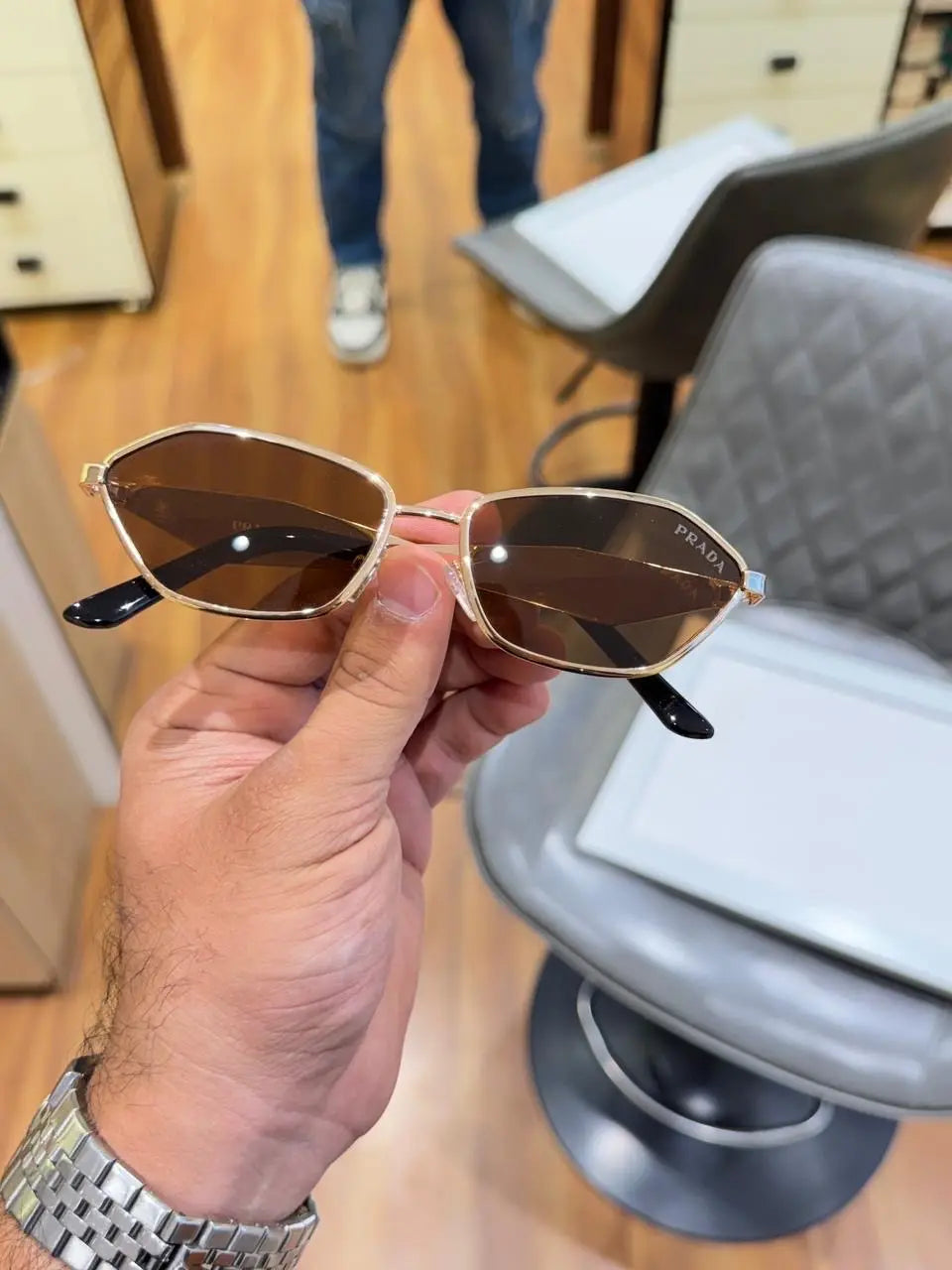 Prada_25073_gold_brown