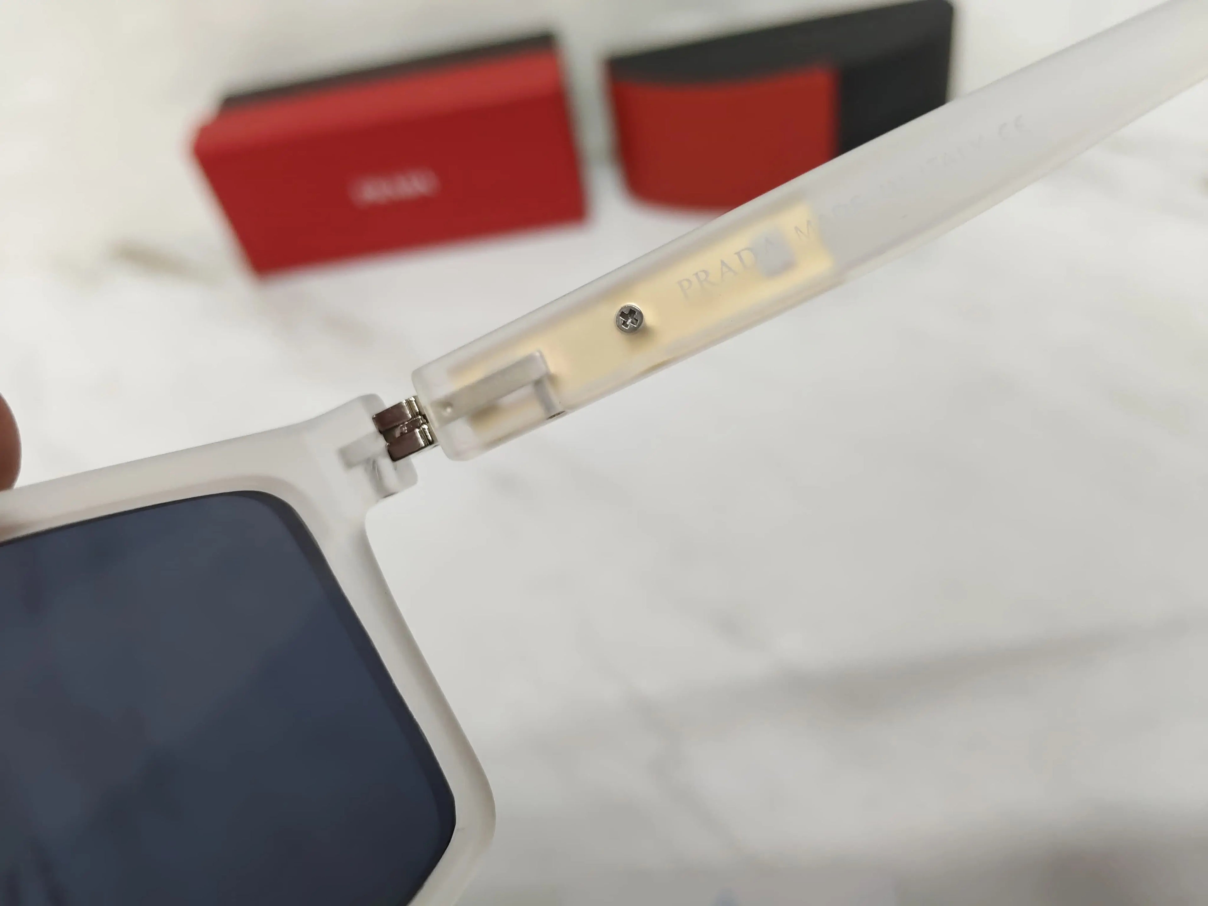 PRADA ICE WHITE GOLD 8947