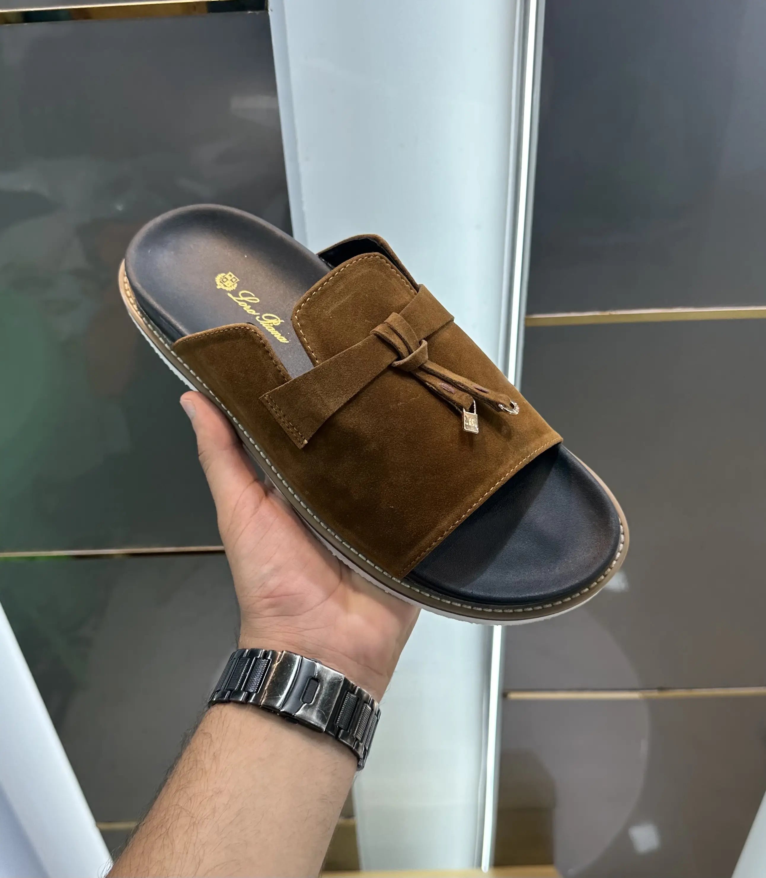 Loro_Pina Tan Suede Leather Slide
