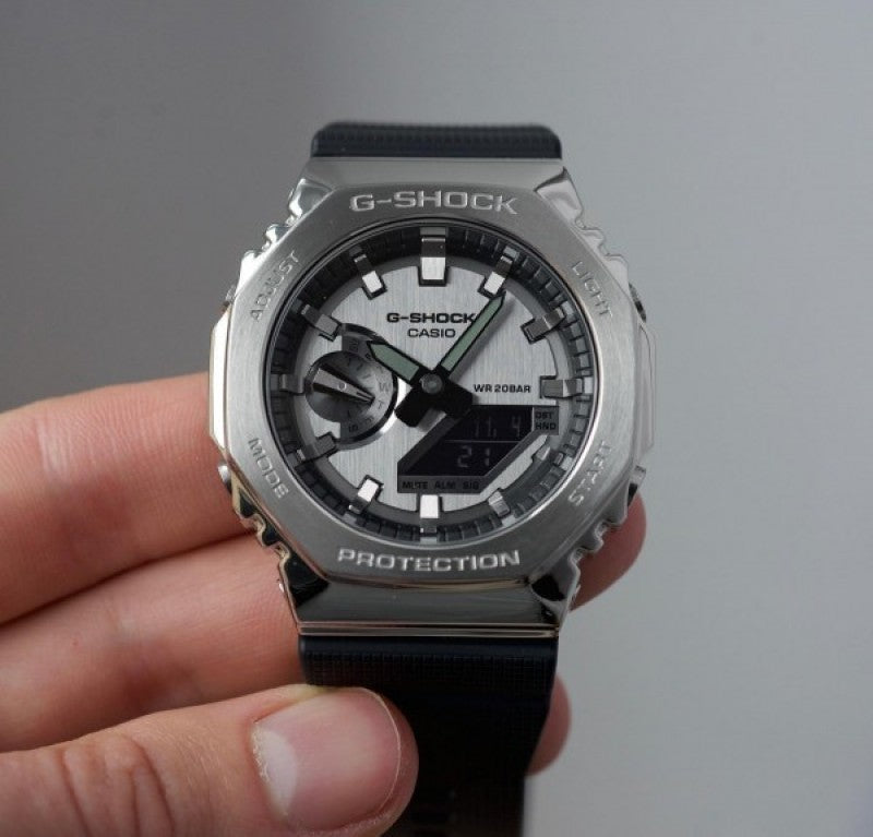 G shock GM2100 Silver Grey