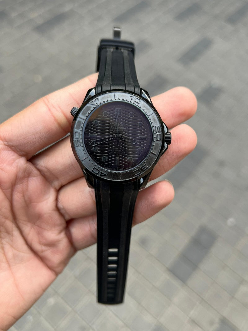Omeg a Seamaster Diver 300 Automatic Dark Black