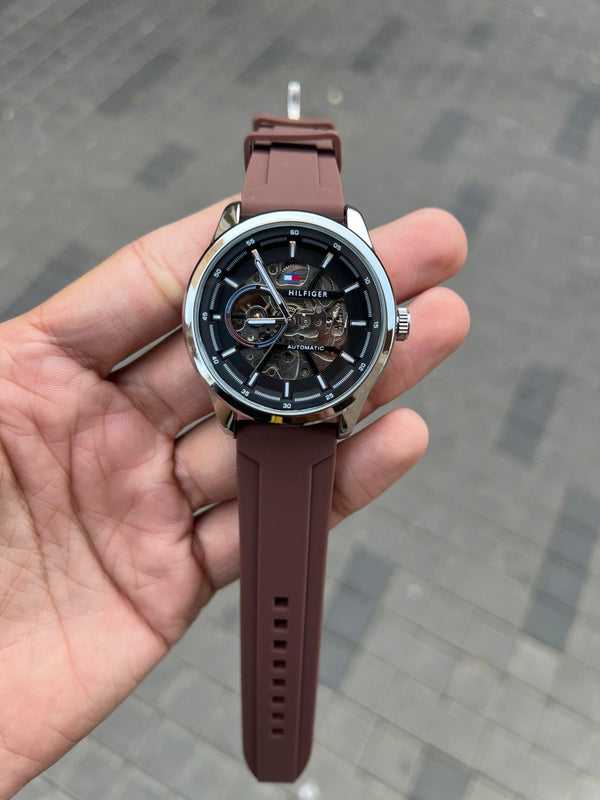 Tommy Hilfige r automatic brown