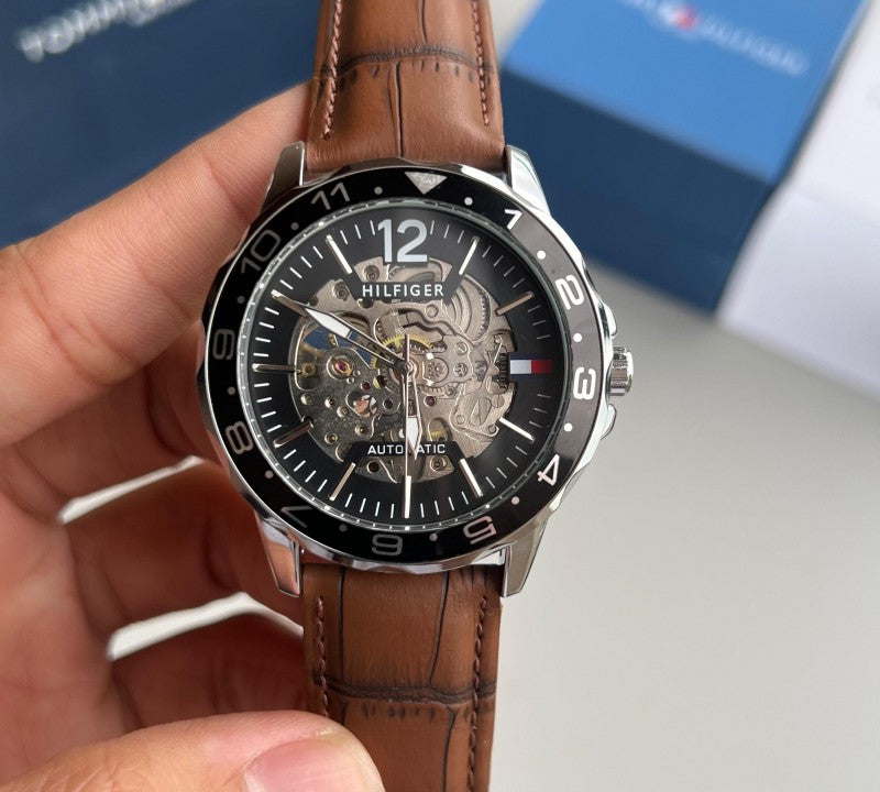 Tommy Hilfige r Automatic Leather Main image
