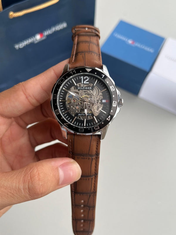 Tommy Hilfige r Automatic Leather