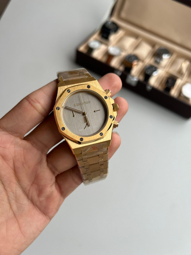 Audemars Pigue t Royal Oak Chronograph Premium
