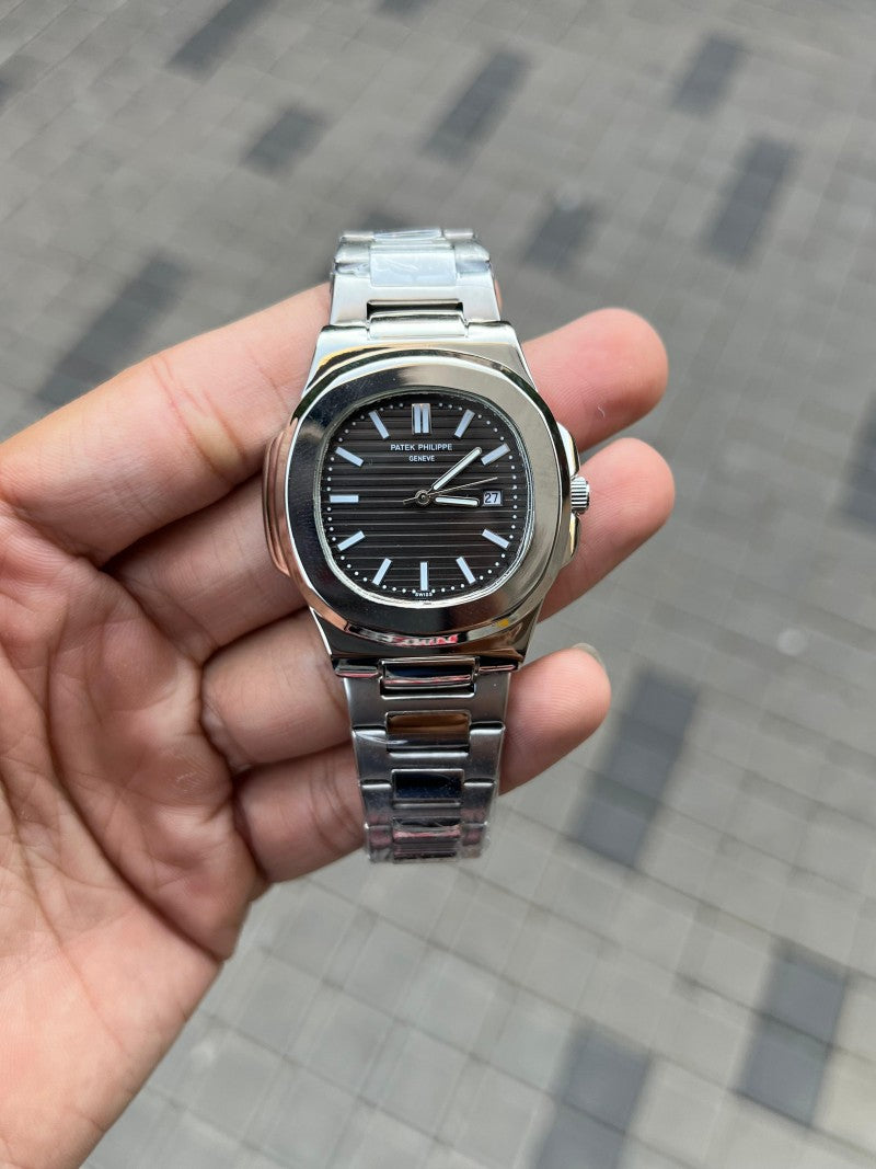 pate k Phillipe Nautilus silver black