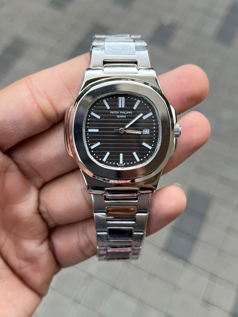 pate k Phillipe Nautilus silver black