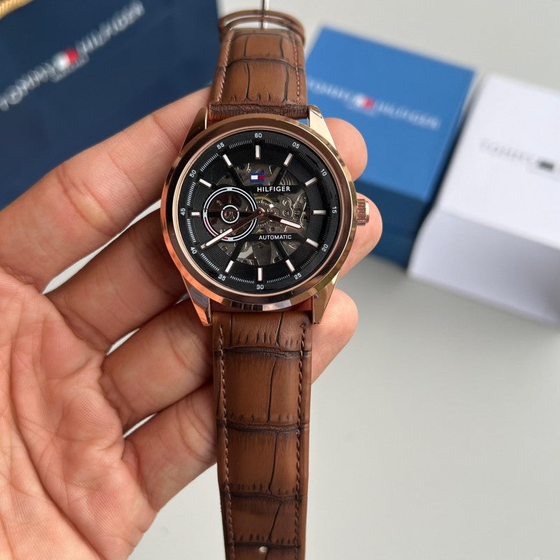 Tommy Hilfige r Automatic Leather Secondary image