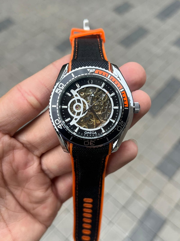 Omeg a Speedmaster Automatic Silver Black